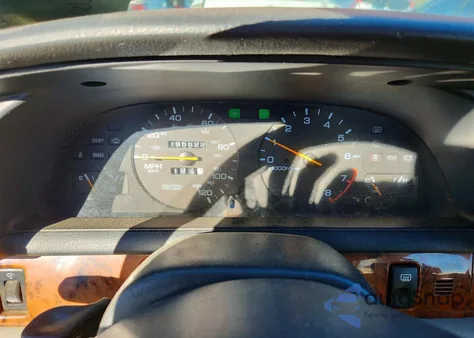 1993 Nissan Altima Xe z USA, uszkodzony, nr VIN 1N4BU31F1PC157715